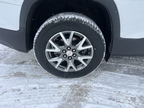 Certified 2023 GMC Acadia SLE image 9