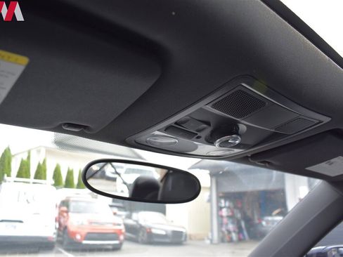 Used 2013 Volkswagen Beetle TDI image 16