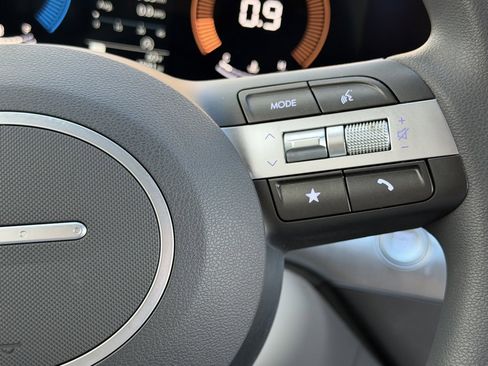 Certified 2024 Hyundai Kona SE image 12