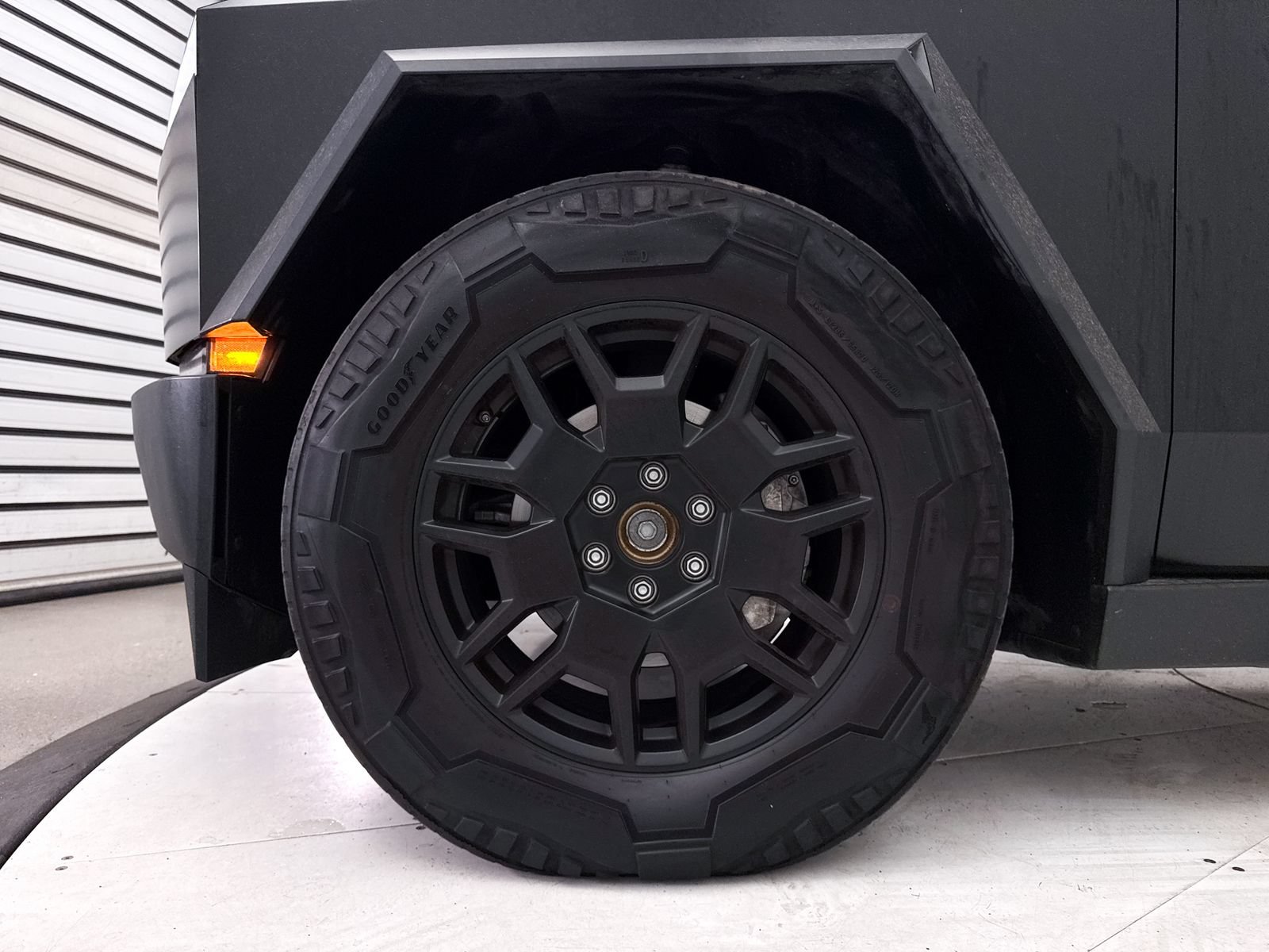 Used 2024 Tesla Cybertruck AWD Crew Cab image 13