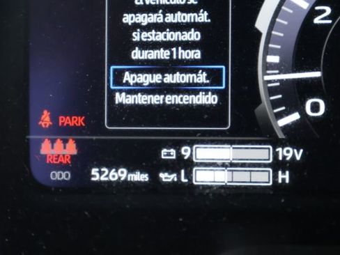 Used 2025 Toyota Tundra 4x4 CrewMax Hybrid image 24