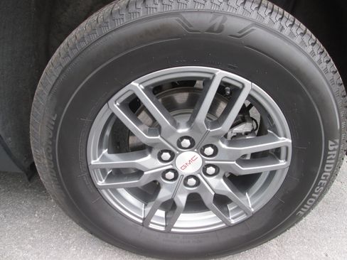 Certified 2025 GMC Acadia Elevation image 32