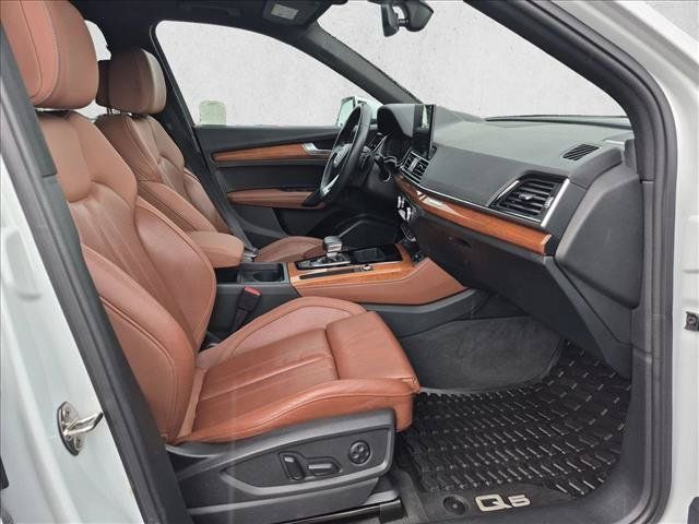 Used 2023 Audi Q5 2.0T Premium Plus w/ Premium Plus Package AWD/4WD image 22