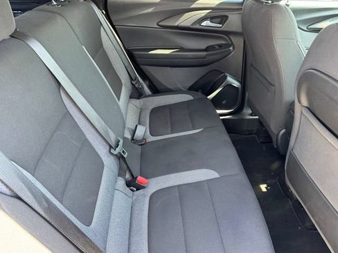 Used 2023 Chevrolet TrailBlazer LT w/ Convenience Package FWD image 9