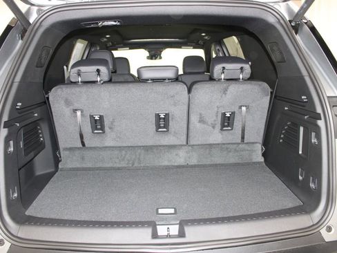 New 2026 Chevrolet Traverse LT w/ Sun and Wheel Package FWD image 30