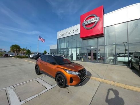 Used 2024 Nissan Kicks SV FWD image 1