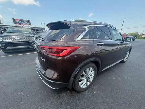 Used 2020 INFINITI QX50 Luxe w/ Navigation Package FWD image 3