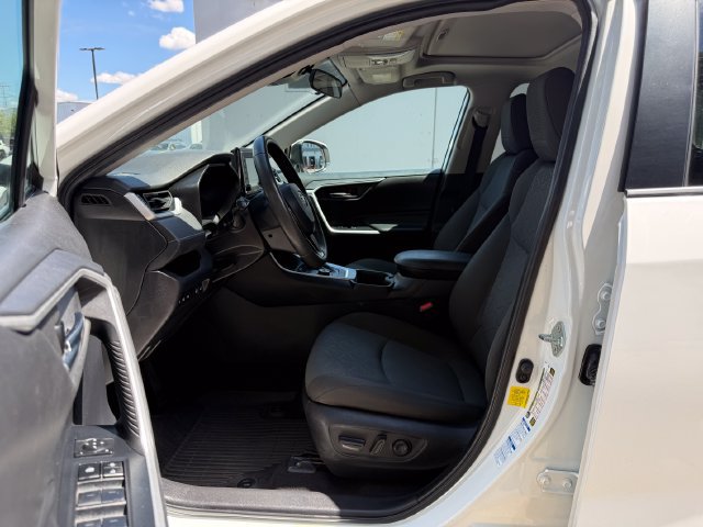 Used 2022 Toyota RAV4 XLE w/ Convenience Package AWD/4WD image 14
