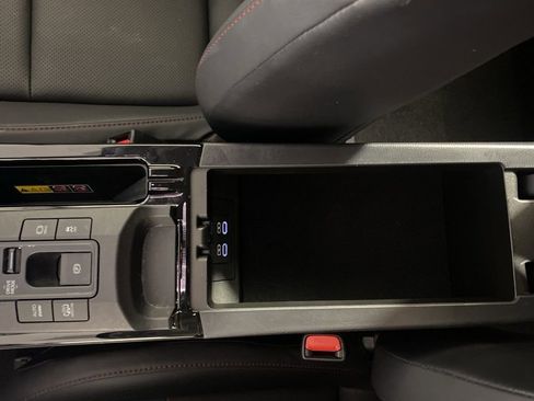 Used 2023 Toyota Prius Prime FWD image 18