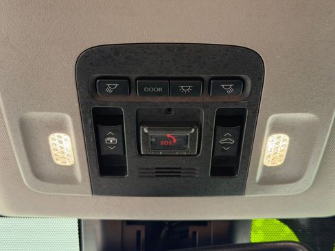 Used 2022 Toyota Camry XSE w/ Navigation Package image 27