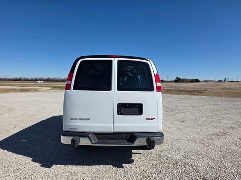 Used 2024 GMC Savana 2500 w/ Driver Convenience Package image 4