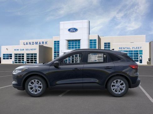 New 2026 Ford Escape Active w/ Active Premium Tech Pack image 3