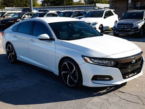 Used 2019 Honda Accord Sport image 17