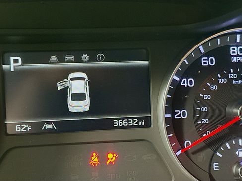 Used 2024 Kia Forte LXS image 18