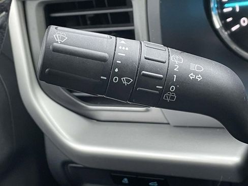 Used 2023 Ford Expedition Max XLT image 23