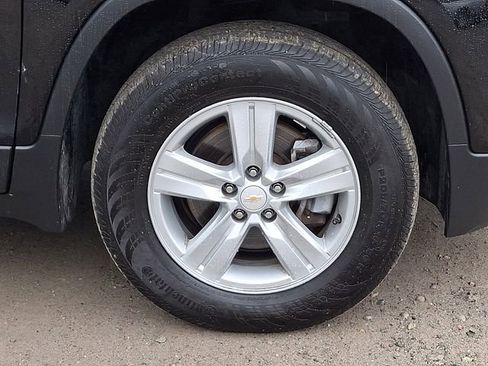 Used 2021 Chevrolet Trax LT AWD/4WD image 28