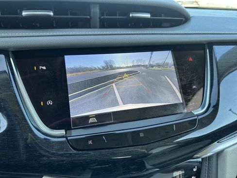 Used 2021 Cadillac XT6 Premium Luxury image 17