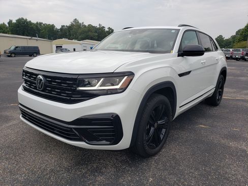 Used 2023 Volkswagen Atlas Cross Sport SEL AWD/4WD image 2