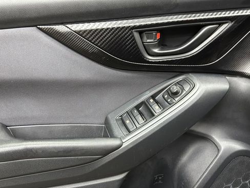 Used 2018 Subaru Crosstrek 2.0i Premium image 12