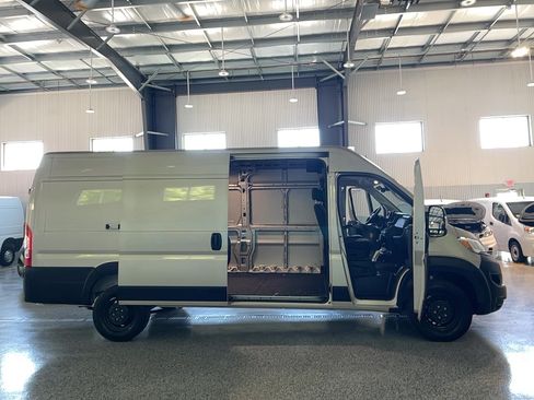 Used 2024 RAM ProMaster 3500 w/ Premium Convenience Group FWD image 26