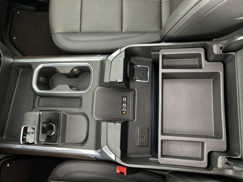 Used 2025 Chevrolet Silverado 1500 High Country w/ Technology Package AWD/4WD image 16