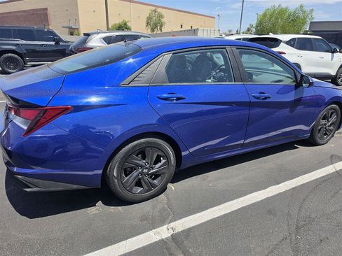 Used 2021 Hyundai Elantra SEL FWD image 5