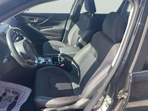 Used 2019 Subaru Forester Premium image 6