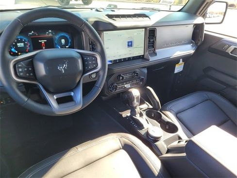 New 2025 Ford Bronco Badlands w/ Sasquatch Package image 6