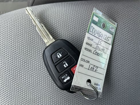 Used 2015 Toyota Corolla LE image 30