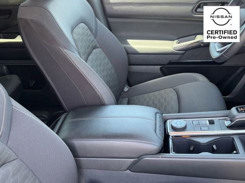 Certified 2025 Nissan Pathfinder SV AWD/4WD image 10