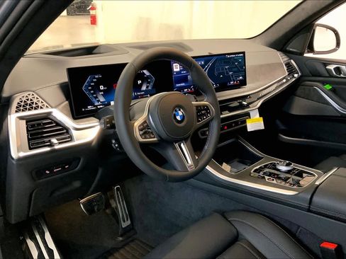 New 2026 BMW X5 M60i w/ Executive Package image 8