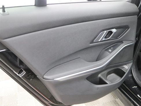 Used 2021 BMW 330i xDrive Sedan w/ Driving Assistance Package AWD/4WD image 17