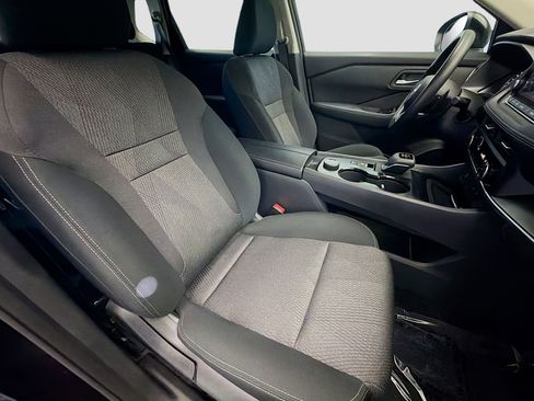 Used 2024 Nissan Rogue SV image 15