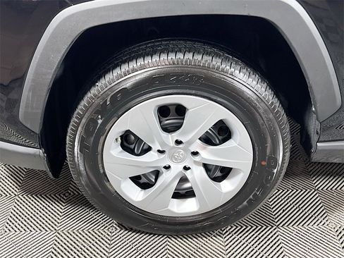 Certified 2025 Toyota RAV4 LE image 27