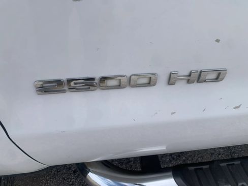 Used 2019 Chevrolet Silverado 2500 W/T w/ Snow Plow Prep Package image 10