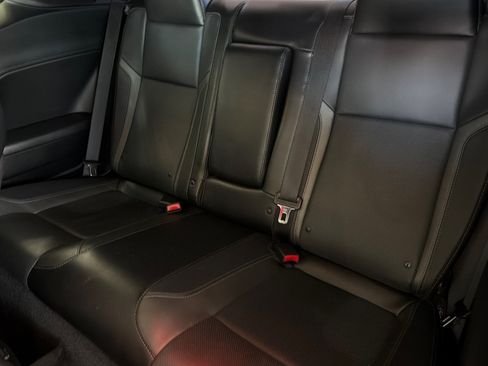 Used 2016 Dodge Challenger R/T RWD image 14