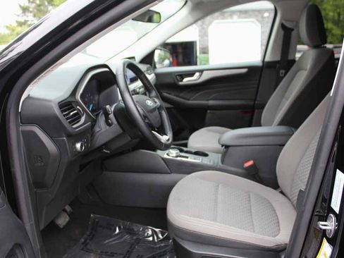 Used 2021 Ford Escape SE w/ SE Sport Appearance Package AWD/4WD image 25
