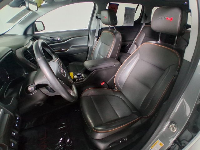 Used 2023 GMC Acadia AT4 w/ Technology Package AWD/4WD image 10
