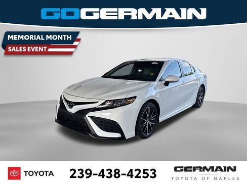Used 2024 Toyota Camry SE w/ Cold Weather Package FWD image 1