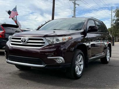 Used 2012 Toyota Highlander SE w/ Tow Pkg