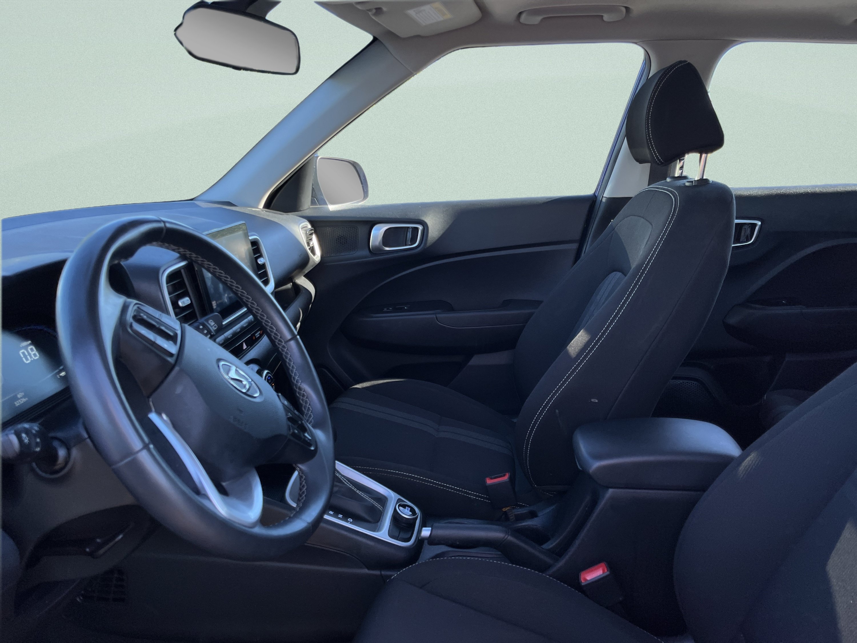 Used 2025 Hyundai Venue SEL FWD image 12
