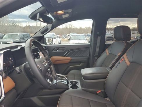 Used 2024 GMC Canyon AT4 w/ Canyon Safety Plus Package image 18