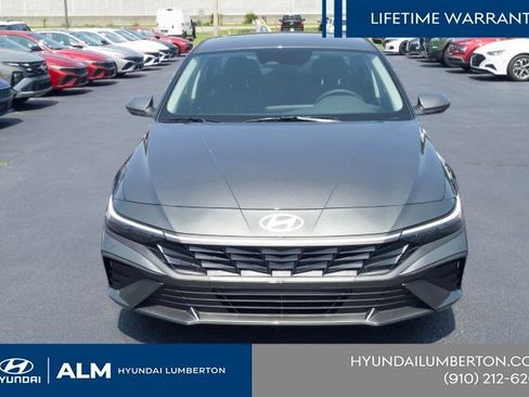 New 2026 Hyundai Elantra SE w/ Cargo Package FWD image 3