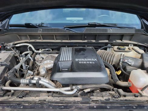 Used 2022 Chevrolet Silverado 1500 LT w/ Z71 Off-Road Package AWD/4WD image 15