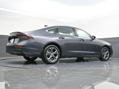 Used 2023 Honda Accord EX image 35