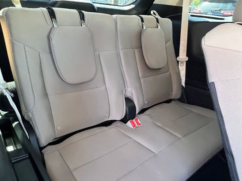 Used 2024 Ford Explorer 2WD image 19