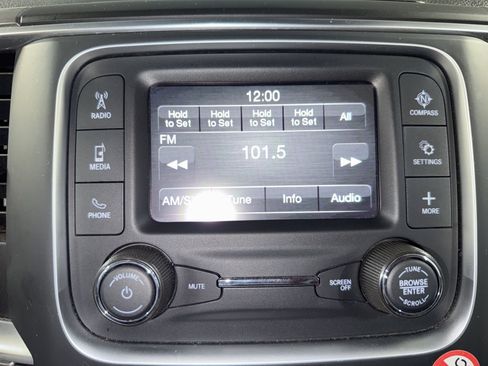 Used 2024 RAM 1500 Classic SLT image 21