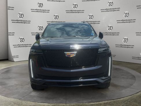 Used 2024 Cadillac Escalade Sport Platinum AWD/4WD image 8