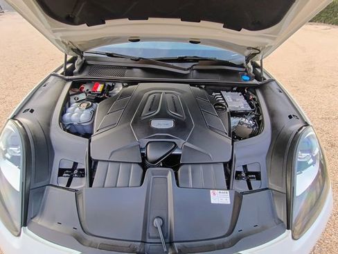 Used 2020 Porsche Cayenne Base image 71