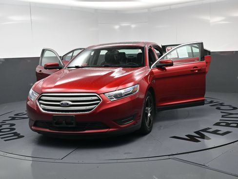 Used 2015 Ford Taurus SEL w/ Equipment Group 201A FWD image 22